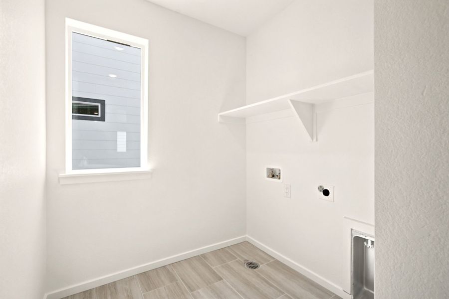 Spacious, unfurnished interior of a new home in Cordovan, Longmont (Image 14). Spacious, unfurnished interior of a new home in Cordovan, Longmont (Image 14).