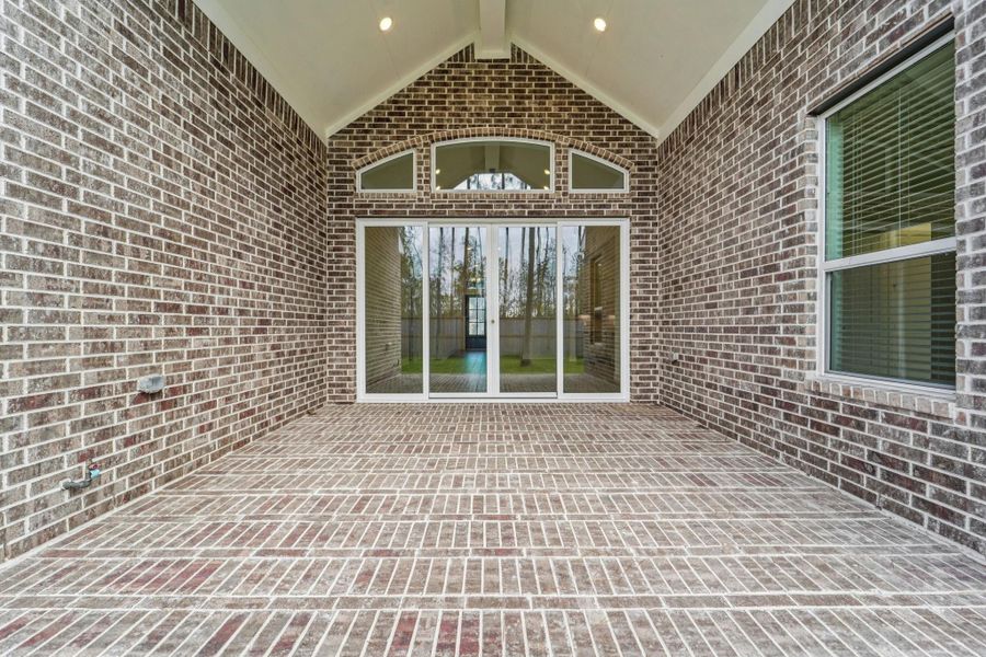 Exterior details and patio area of a home in Evergreen, Conroe (Image 21). Exterior details and patio area of a home in Evergreen, Conroe (Image 21).