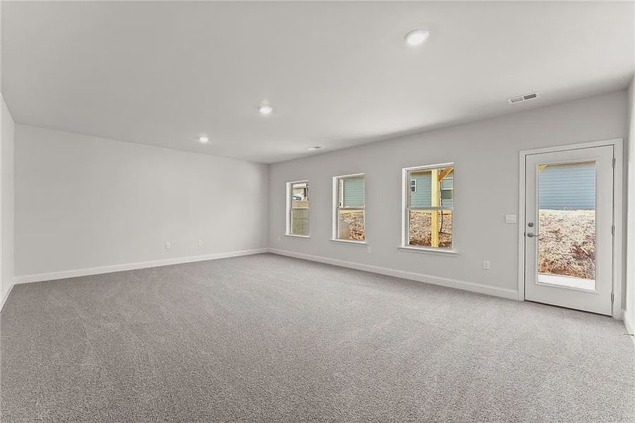 Spacious, unfurnished interior of a new home in Magnolia Villas, Cornelia (Image 23).