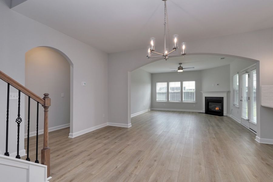 Spacious, unfurnished interior of a new home in Arcadia, Myrtle Beach (Image 21).