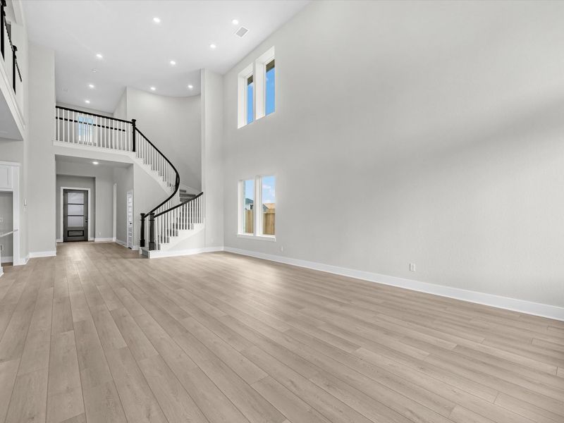 Spacious, unfurnished interior of a new home in Jubilee 50′, Hockley (Image 13).