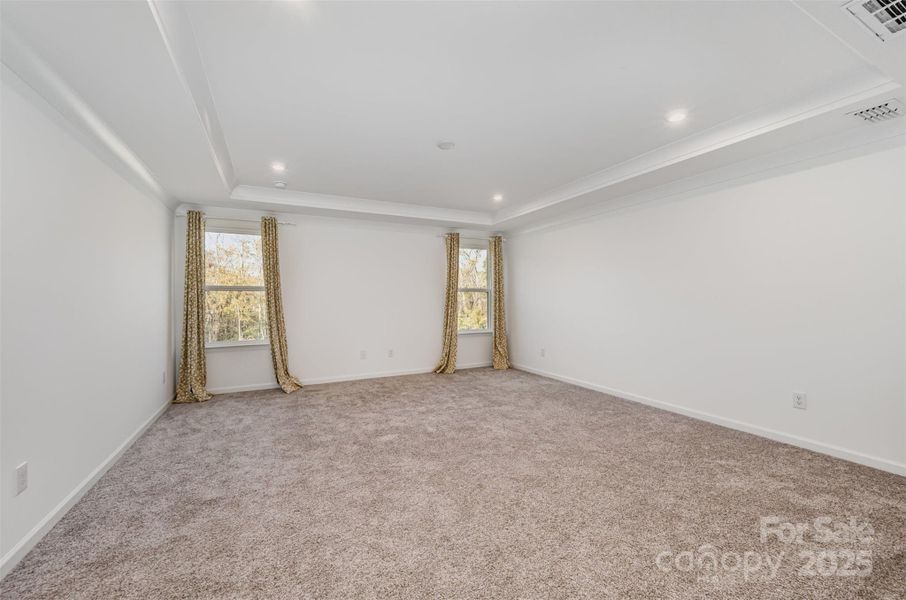 Spacious, unfurnished interior of a new home in Parkside Crossing, Charlotte (Image 13).