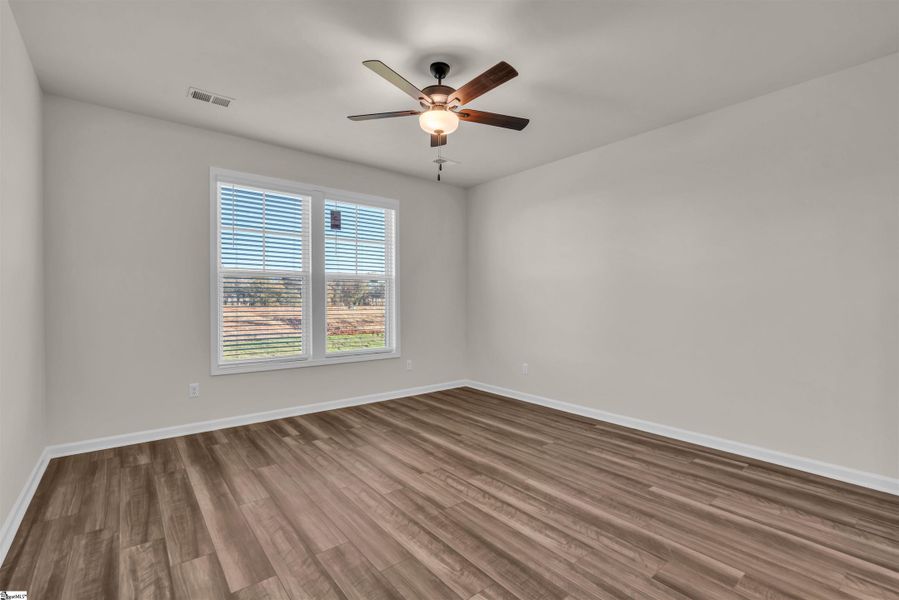Spacious, unfurnished interior of a new home in Halton Oaks, Spartanburg (Image 24).