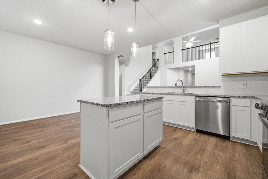 Furnished interior view inside a new home in Pearlbrook, Texas City (Image 24). Furnished interior view inside a new home in Pearlbrook, Texas City (Image 24).