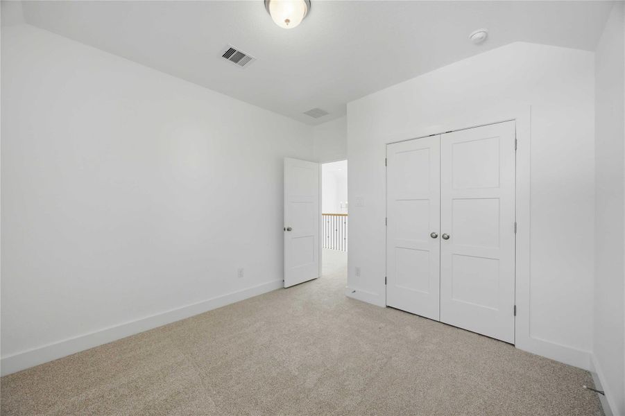 Spacious, unfurnished interior of a new home in Arabella on the Prairie, Richmond (Image 26).
