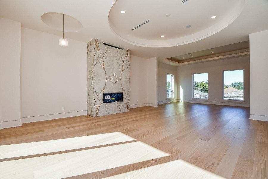 Spacious, unfurnished interior of a new home in , Houston (Image 36).