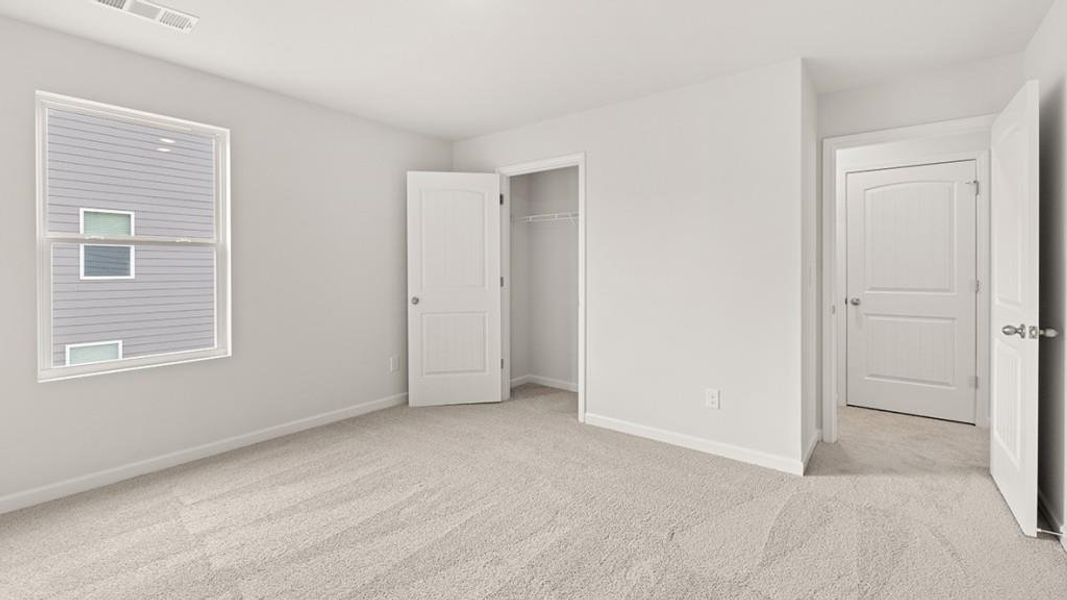 Spacious, unfurnished interior of a new home in Parkside at Carter Grove, Cartersville (Image 23).