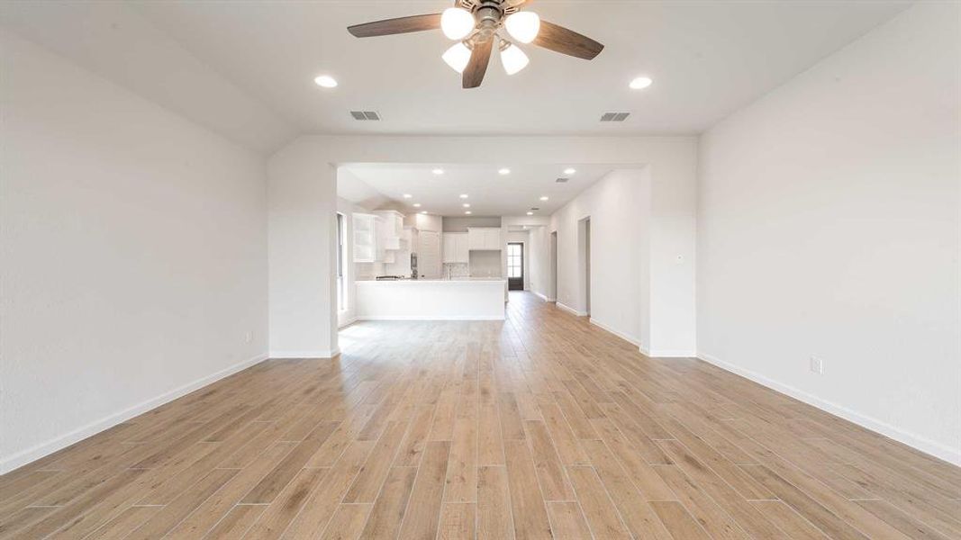 Spacious, unfurnished interior of a new home in Devonshire - Reserve 45', Forney (Image 24).