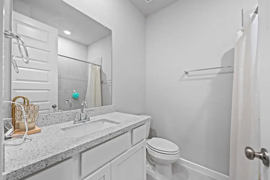 Furnished interior view inside a new home in Marvida 45', Cypress (Image 6). Furnished interior view inside a new home in Marvida 45', Cypress (Image 6).