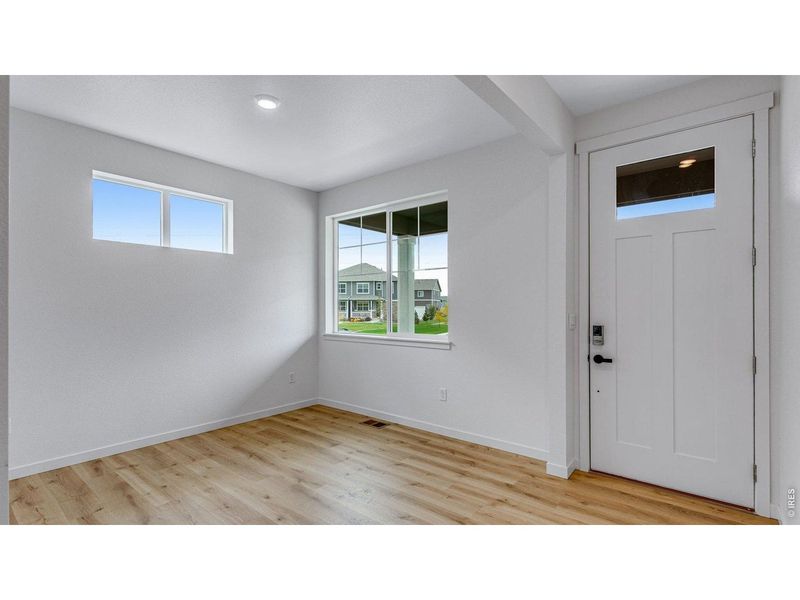 Spacious, unfurnished interior of a new home in Hansen Farm, Fort Collins (Image 28).