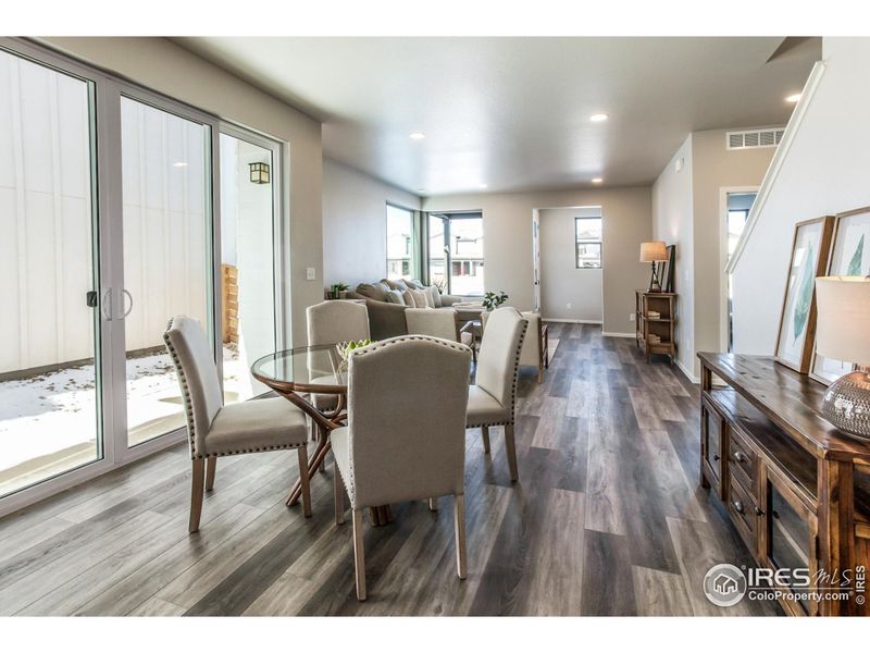 EXAMPLE PHOTO: DINING ROOM