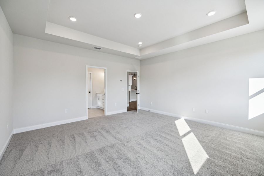 Representative unfurnished interior of a home built from the Washington by Ashton Woods in Ascent at Arbor Ridge, La Vergne (Image 13).