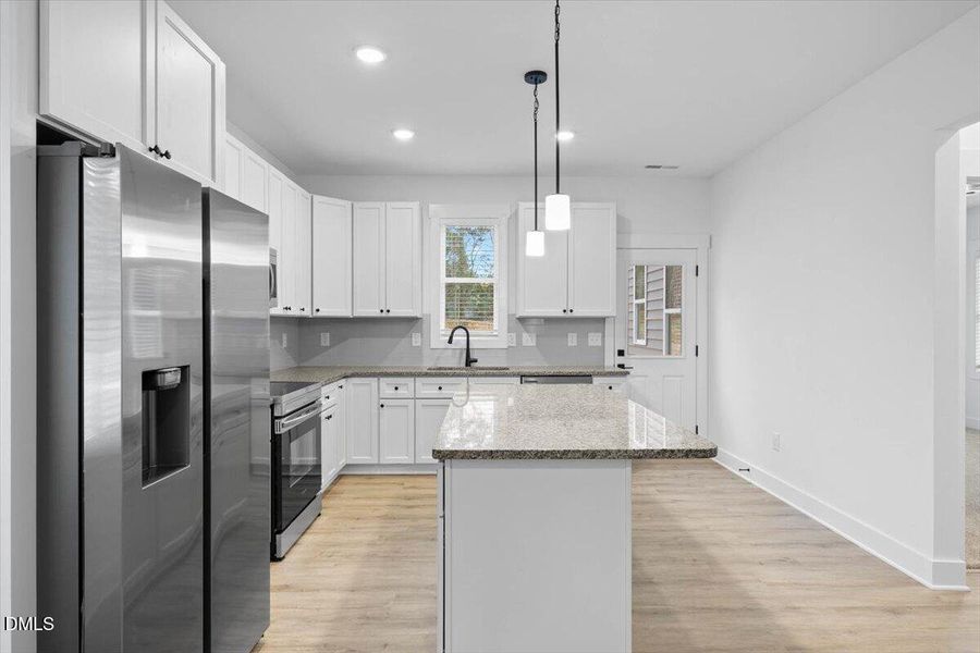 11-929 Jasmine - Open Peek Media-11