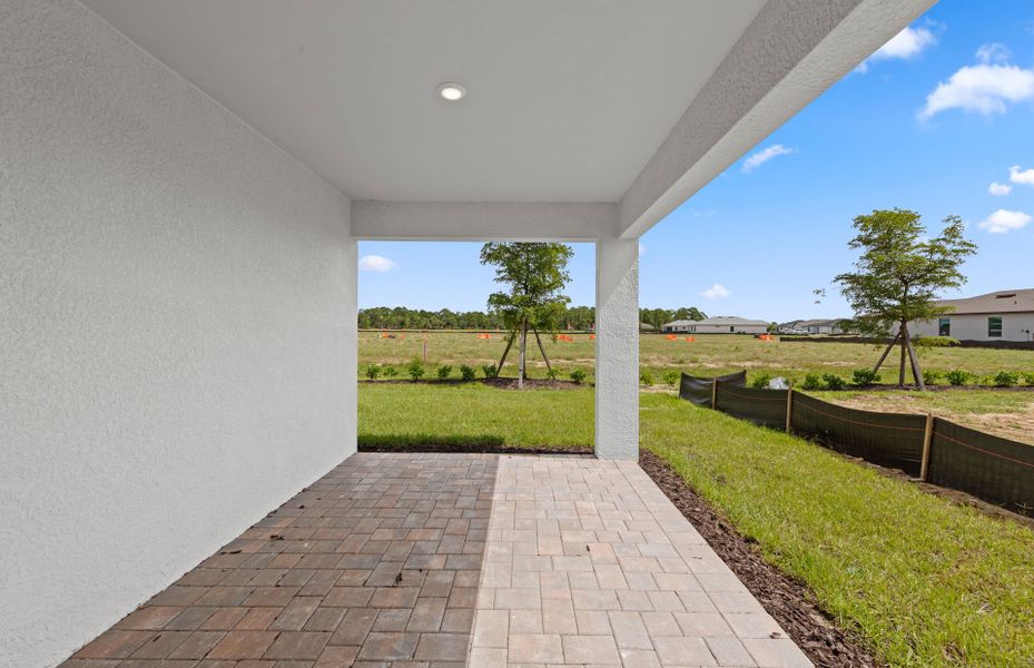 Exterior details and patio area of a home in Caloosa Cove, Labelle (Image 2). Exterior details and patio area of a home in Caloosa Cove, Labelle (Image 2).