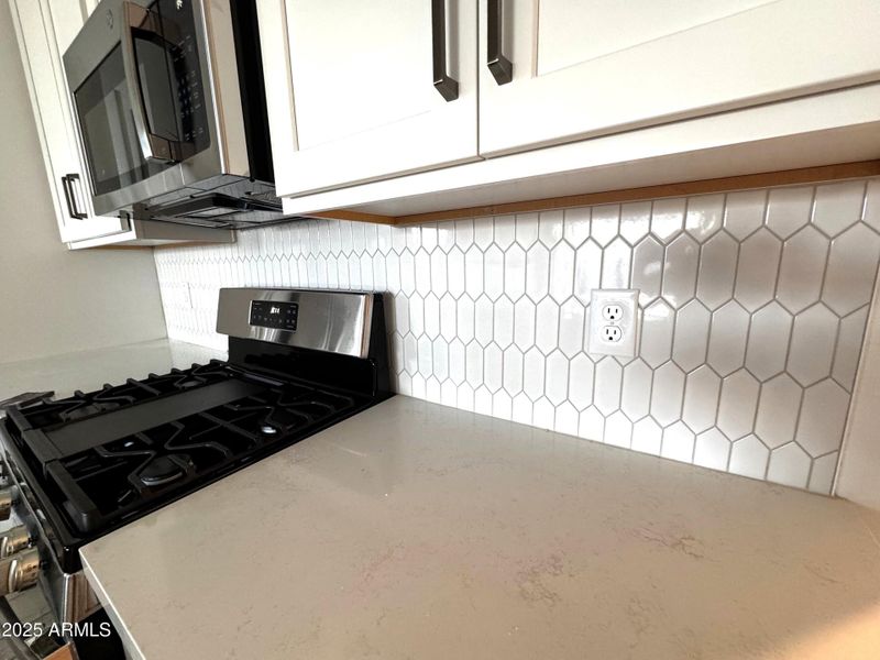 7.1 - Kitchen Backsplash