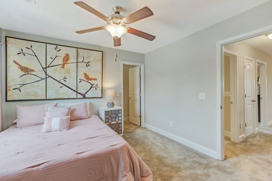 Representative furnished interior of a home built from the Hanover by Keystone Homes NC in Council Creek, Graham (Image 27).