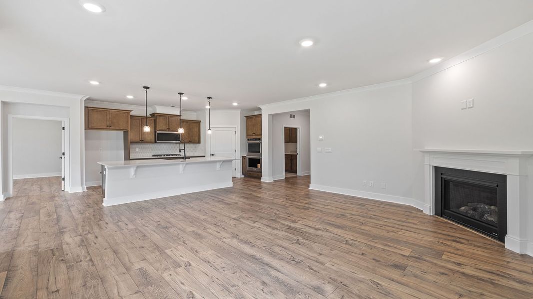 Spacious, unfurnished interior of a new home in Cottonwood Ridge, Piedmont (Image 23).