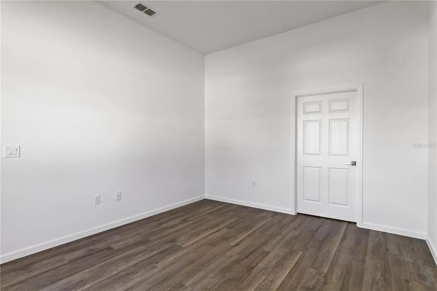 Spacious, unfurnished interior of a new home in , North Port (Image 26).