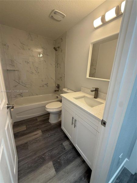 Image 35 of a home in .