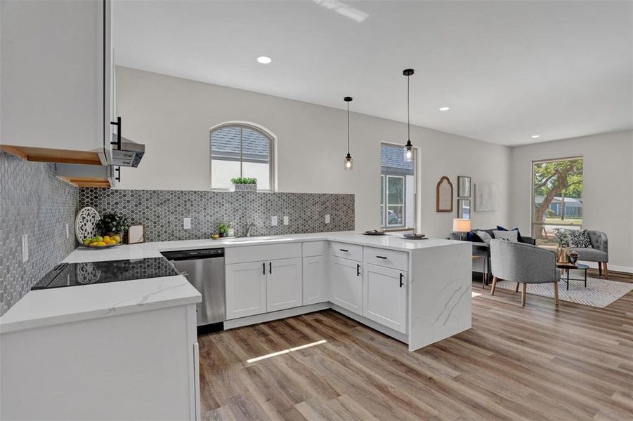Furnished interior view inside a new home in , Denison (Image 4).