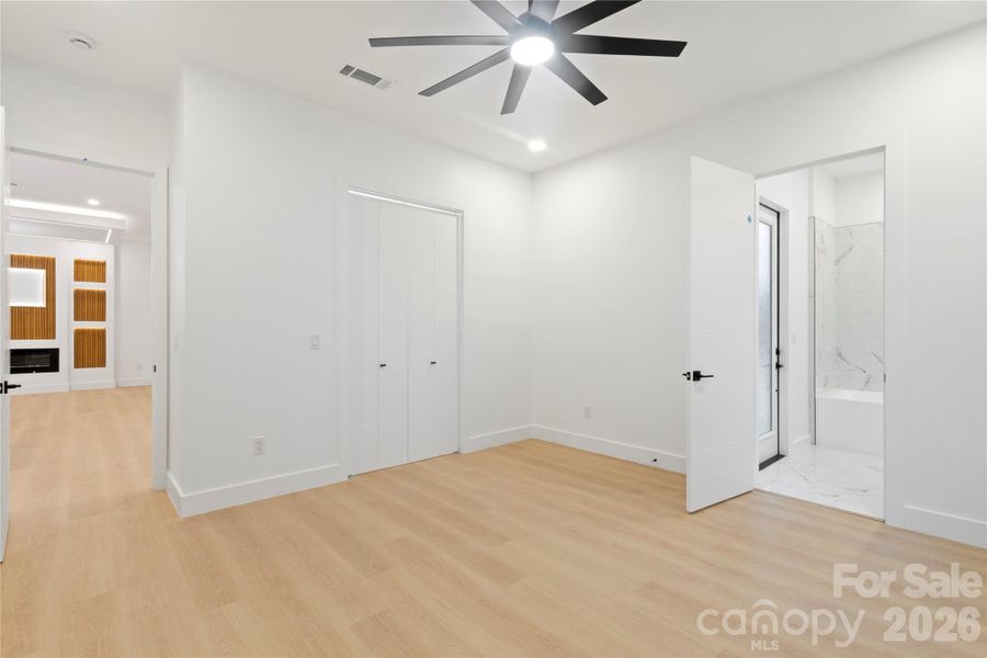 Spacious, unfurnished interior of a new home in , Gastonia (Image 28).