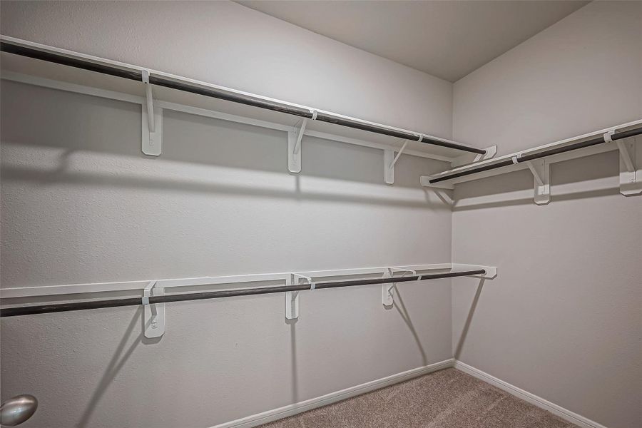 Spacious, unfurnished interior of a new home in Lago Mar, Texas City (Image 22).