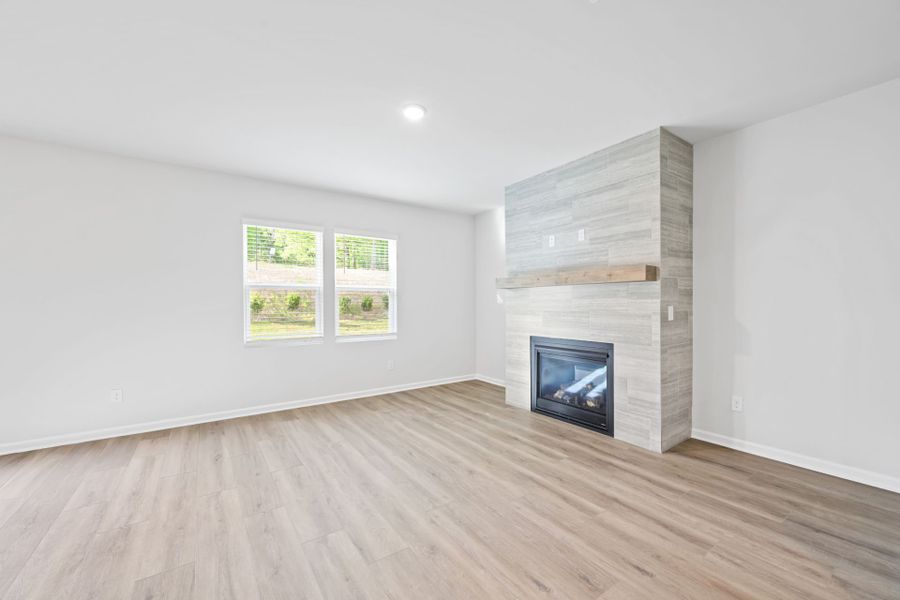 Spacious, unfurnished interior of a new home in Grand Arbor, Blythewood (Image 33).