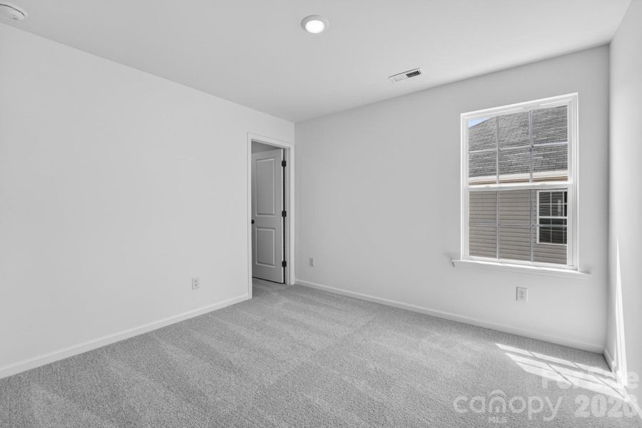 Spacious, unfurnished interior of a new home in Shannon Woods, Maiden (Image 20).