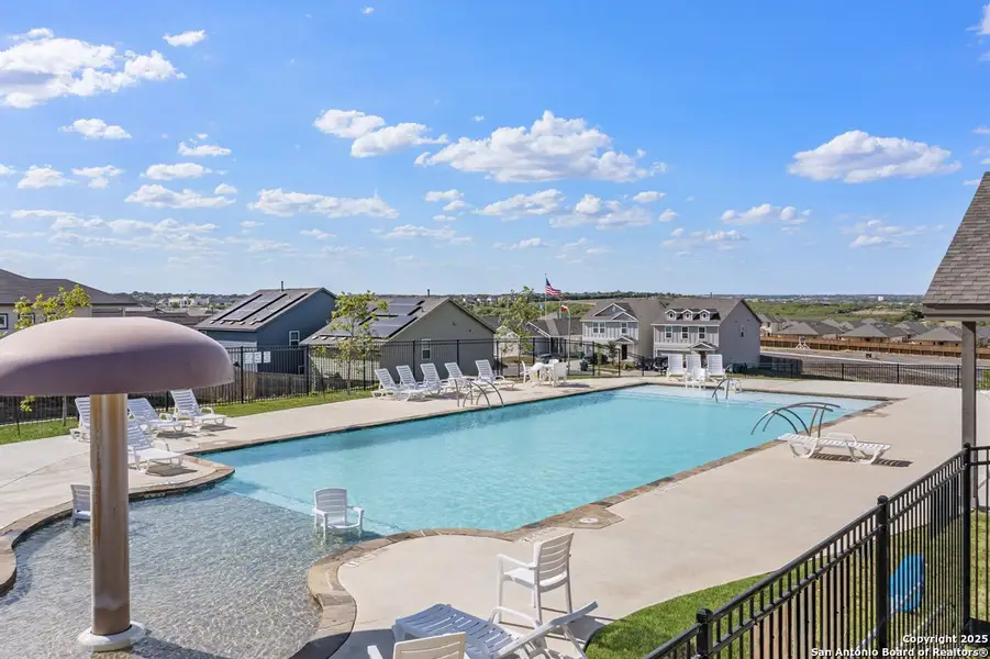 Community amenities in Knox Ridge, Converse (Image 3).