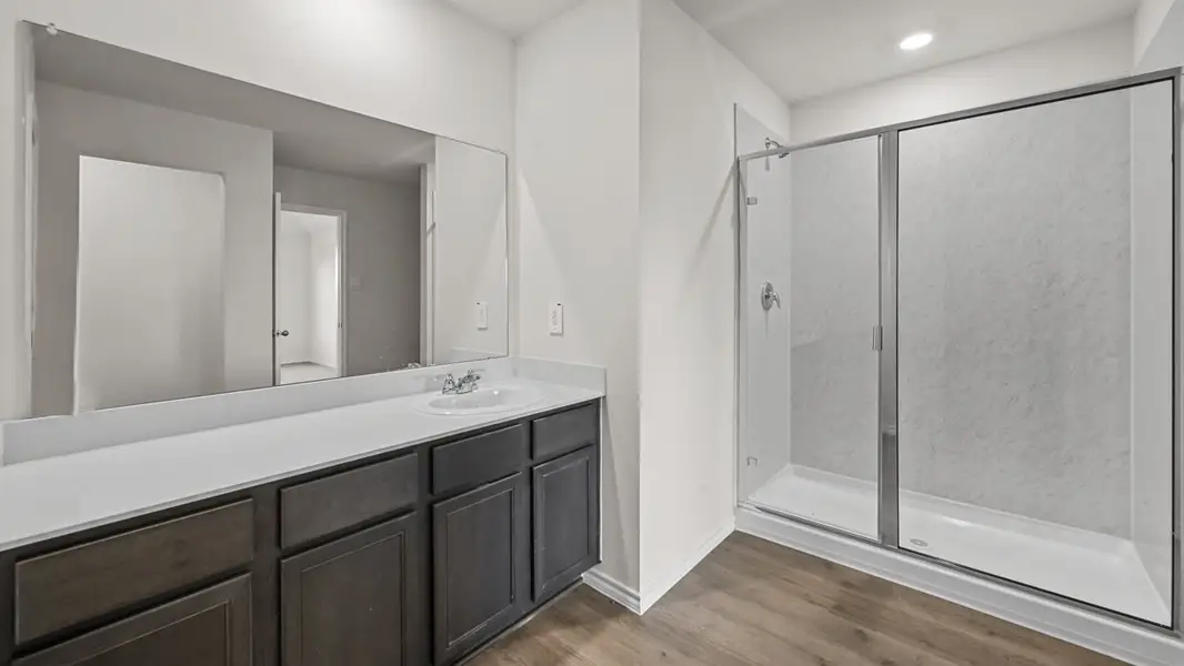 Representative furnished interior of a home built from the Texas Cali by D.R. Horton in Cottonwood, Dorchester (Image 5).