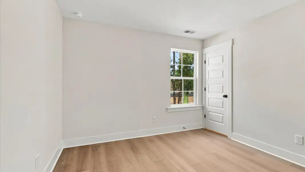 Furnished interior view inside a new home in Oak Bend, Charleston (Image 19).