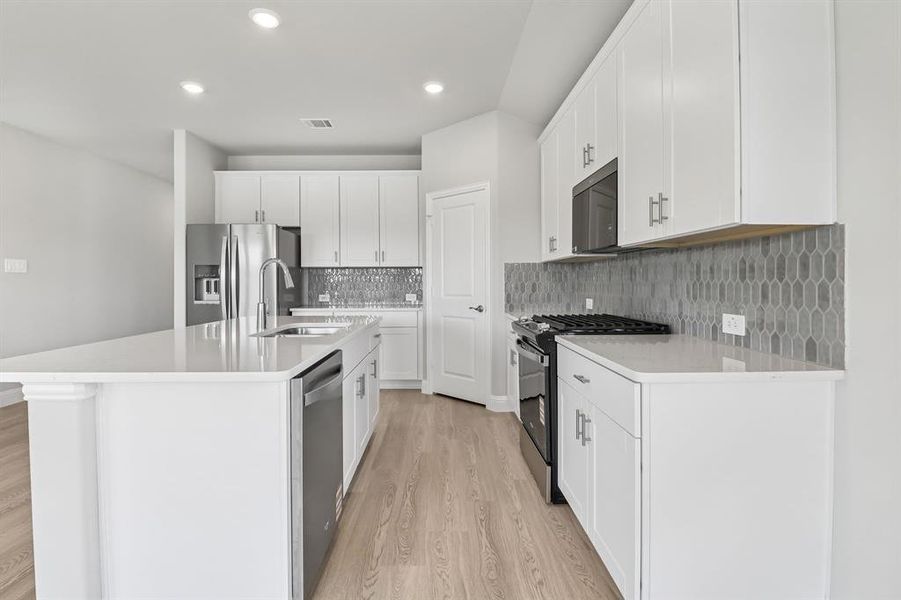 Photo is not of the actual home, but is an inspirational photo of builder’s model home and may depict options, furnishings, and/or decorator features that are not included. Photo is not of the actual home, but is an inspirational photo of builder’s model home and may depict options, furnishings, and/or decorator features that are not included.