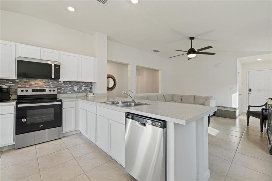 Furnished interior view inside a new home in , Parrish (Image 19).