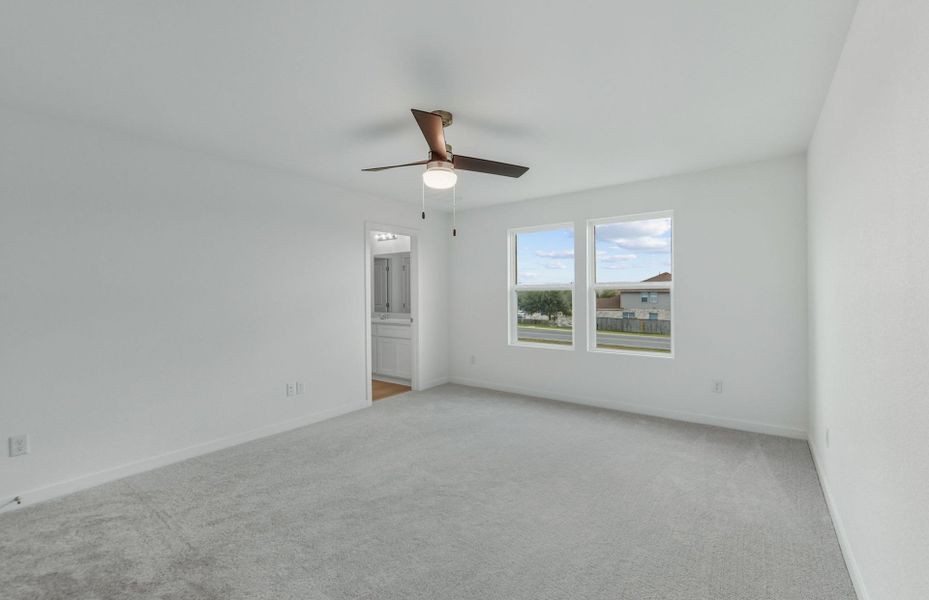 Spacious, unfurnished interior of a new home in Larson Crossing, Elgin (Image 26).