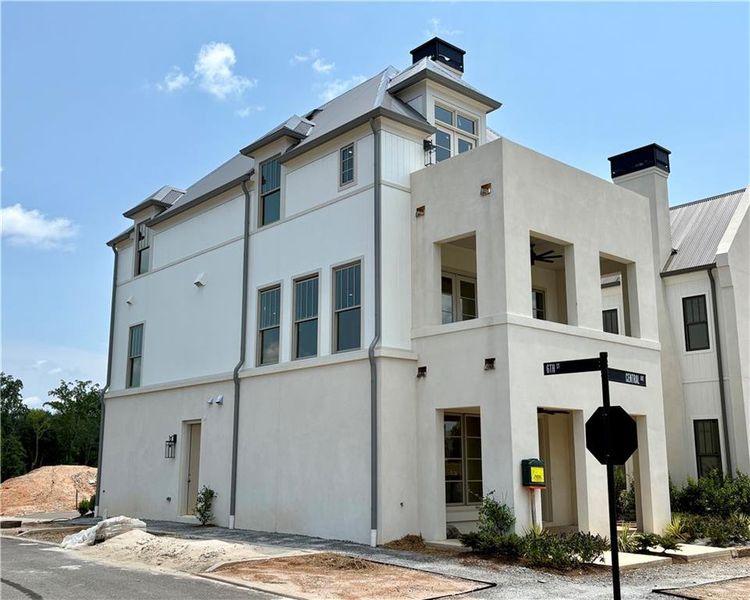 Image 12 of a home in .