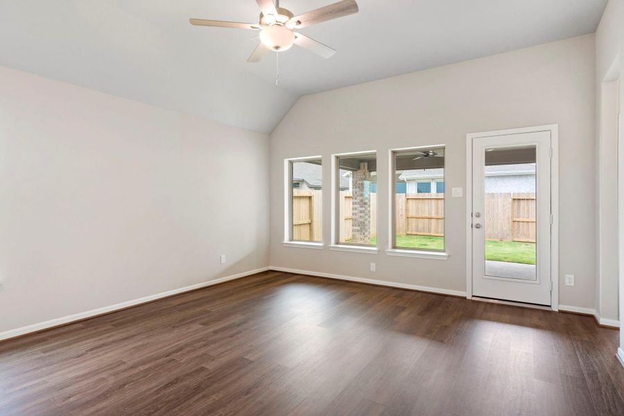 Spacious, unfurnished interior of a new home in Jubilee 40', Hockley (Image 18). Spacious, unfurnished interior of a new home in Jubilee 40', Hockley (Image 18).