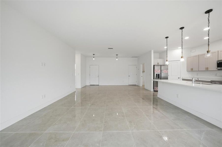 Spacious, unfurnished interior of a new home in , Port Charlotte (Image 18).