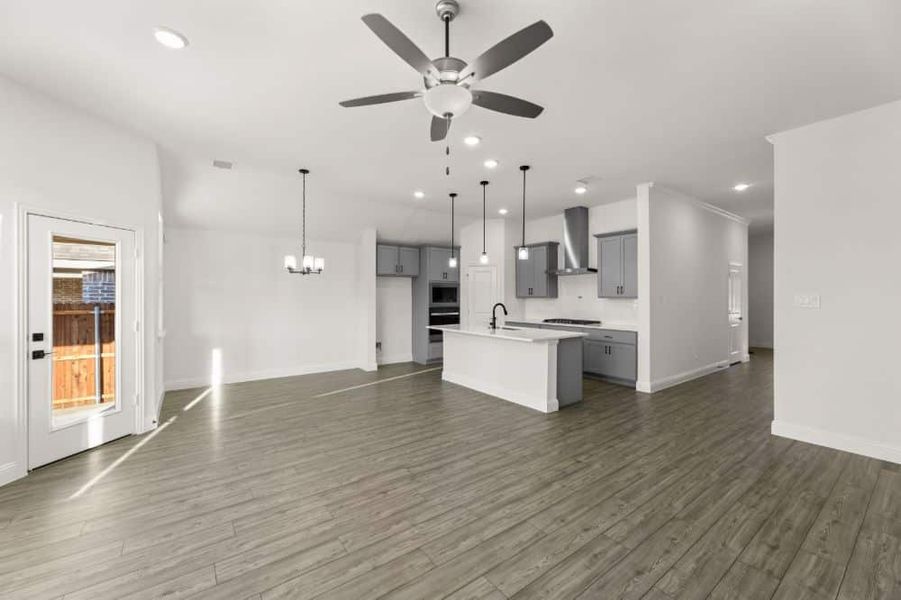 Representative unfurnished interior of a home built from the San Jacinto by UnionMain Homes in Legacy Hills, Celina (Image 29).