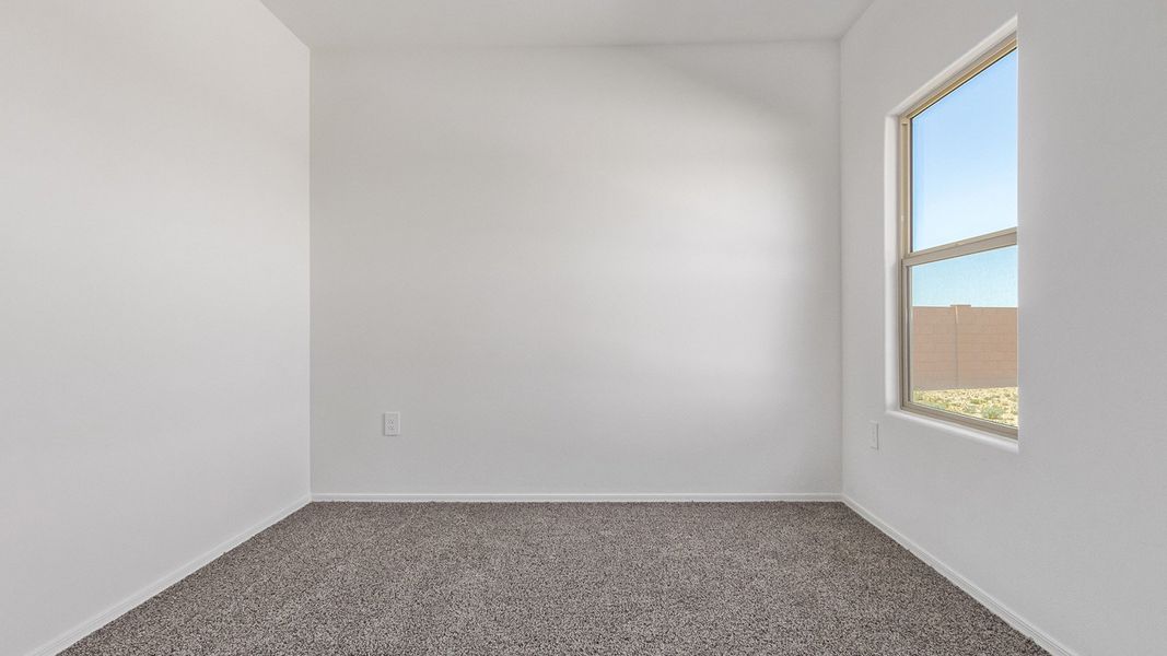 Spacious, unfurnished interior of a new home in Saguaro Bloom, Marana (Image 18).
