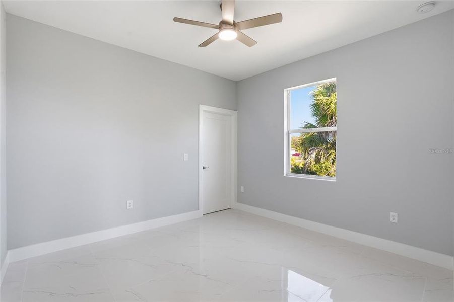 Spacious, unfurnished interior of a new home in , Lehigh Acres (Image 33).