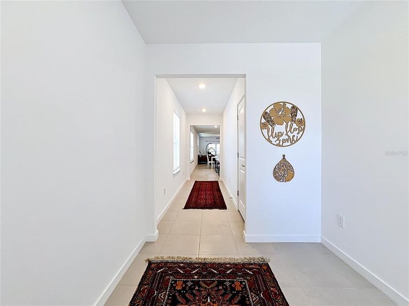Spacious, unfurnished interior of a new home in Waterset, Apollo Beach (Image 21).