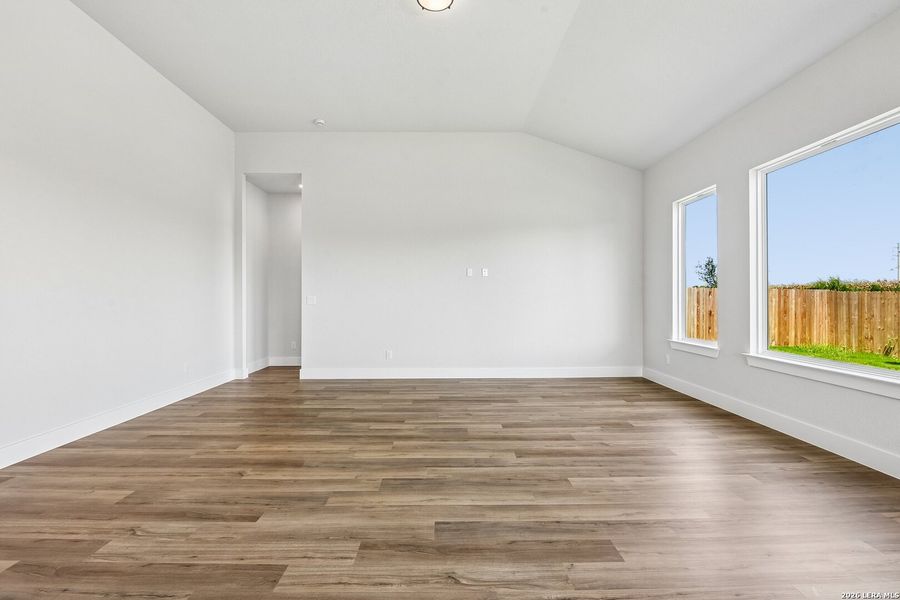 Spacious, unfurnished interior of a new home in Weltner Farms 60’s, New Braunfels (Image 40). Spacious, unfurnished interior of a new home in Weltner Farms 60’s, New Braunfels (Image 40).