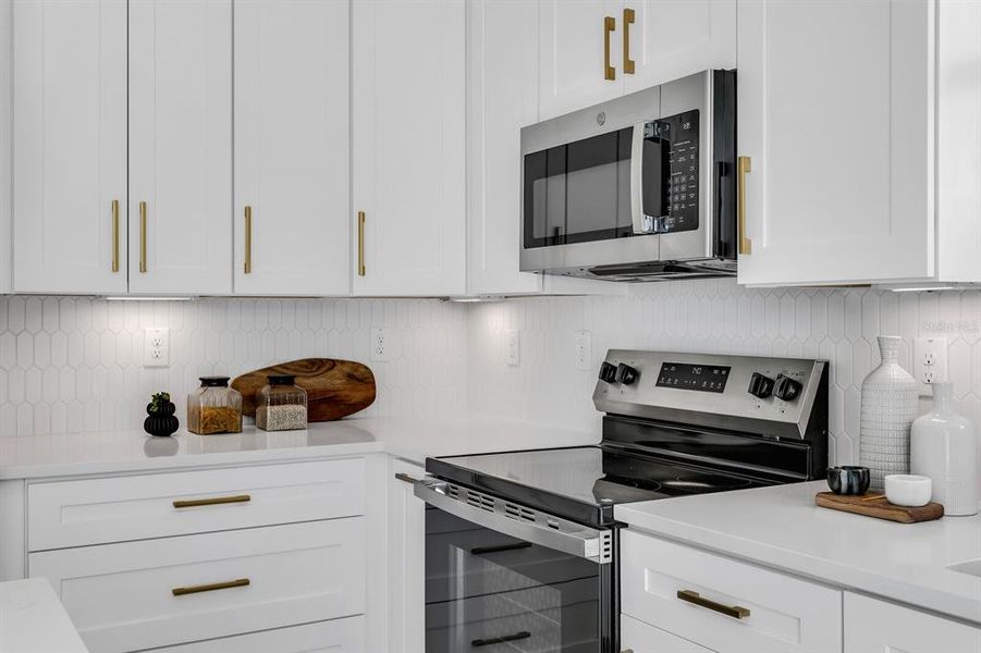 Furnished interior view inside a new home in , Tampa (Image 7).