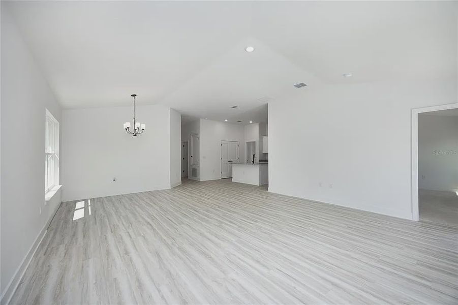Spacious, unfurnished interior of a new home in Briarwood, Alachua (Image 12). Spacious, unfurnished interior of a new home in Briarwood, Alachua (Image 12).