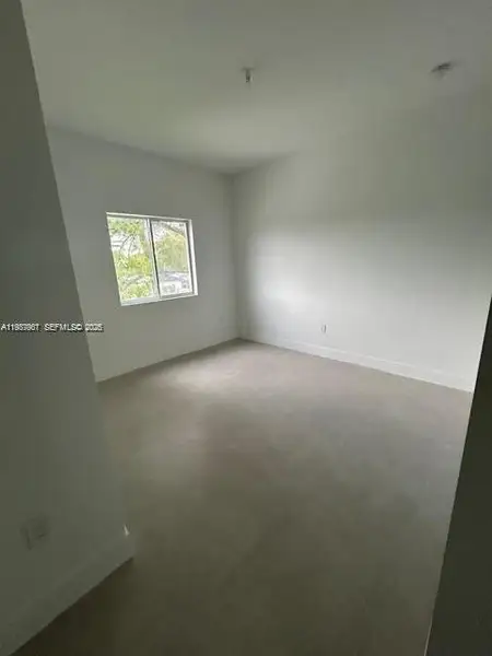 Image 19 of a home in .