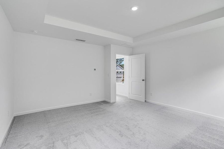 Spacious, unfurnished interior of a new home in Heritage River, Euharlee (Image 32).