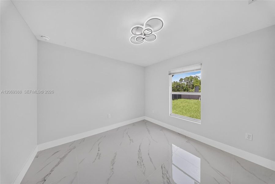 Spacious, unfurnished interior of a new home in , Lehigh Acres (Image 27).