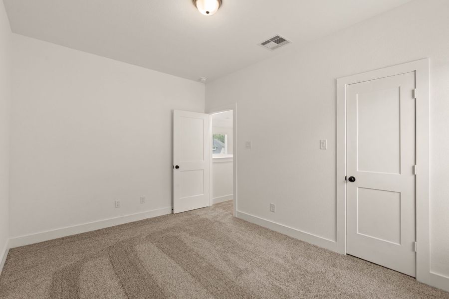 Spacious, unfurnished interior of a new home in The Woodlands Hills, Willis (Image 31).
