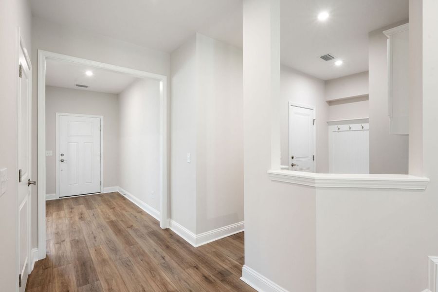 Spacious, unfurnished interior of a new home in Waterways, Richmond Hill (Image 70).