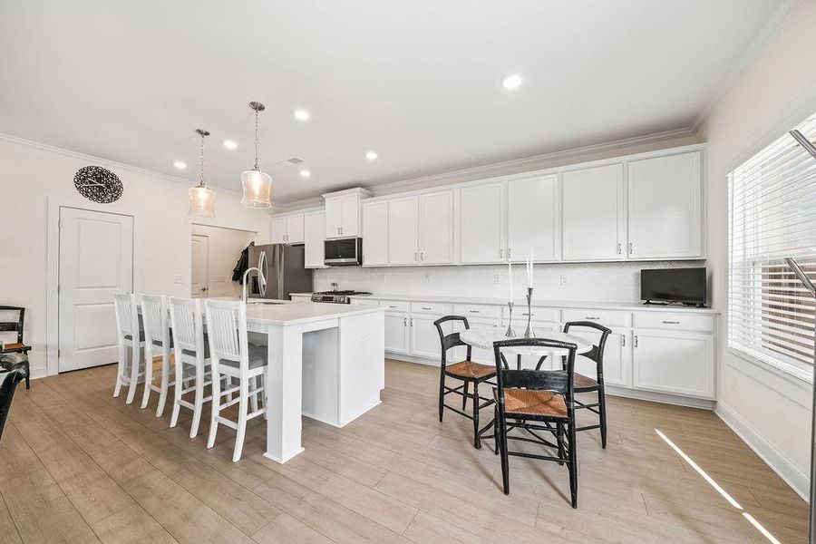 Furnished interior view inside a new home in , Dallas (Image 19).